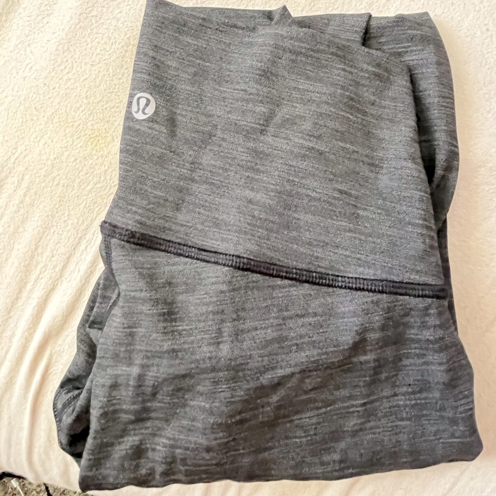 Lululemon leggings grey